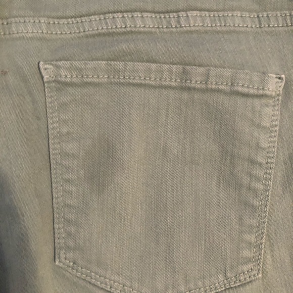 NYDJ Jeans Dayla wise cuff Capri Size 8 - Picture 7 of 7